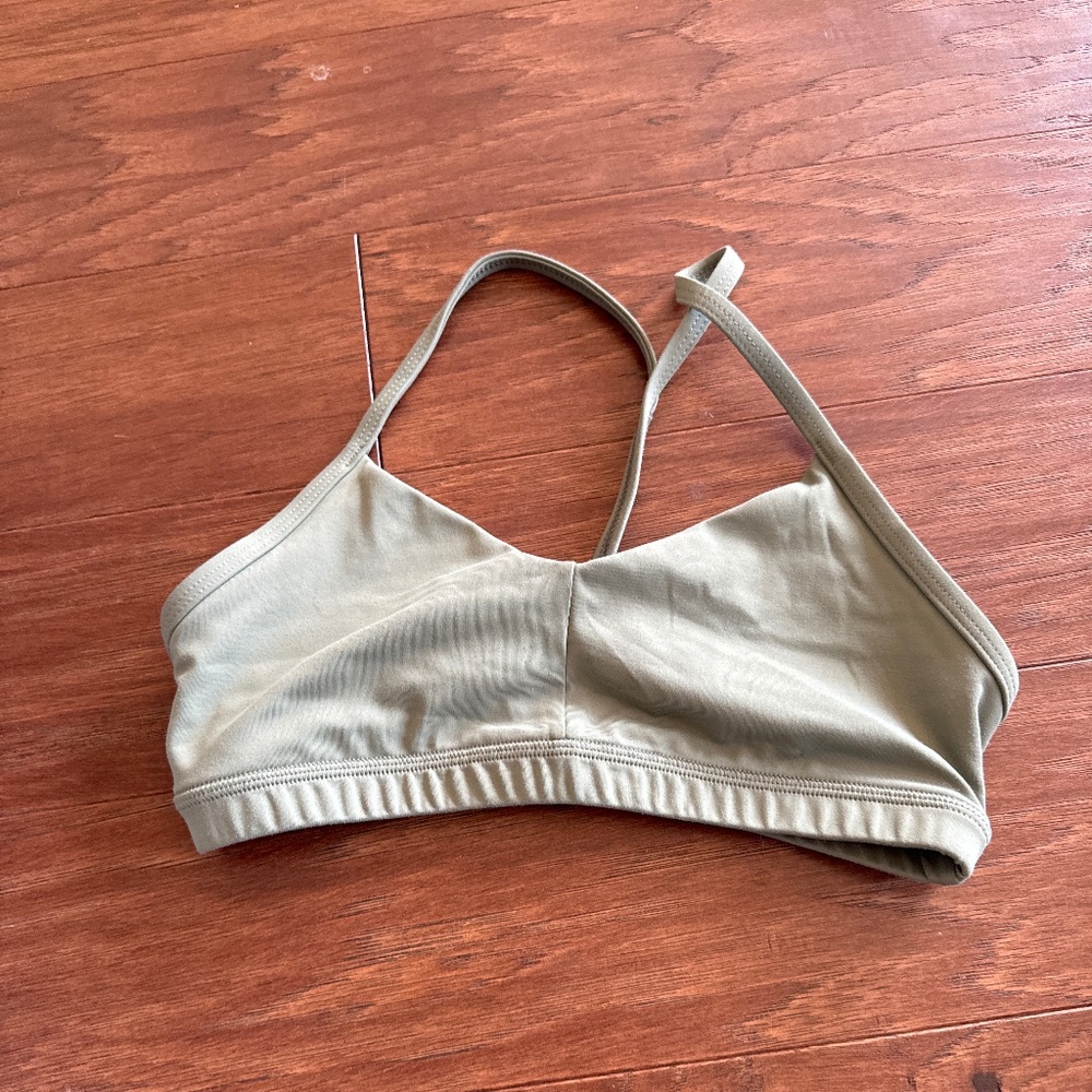 Light green fleo sports bra